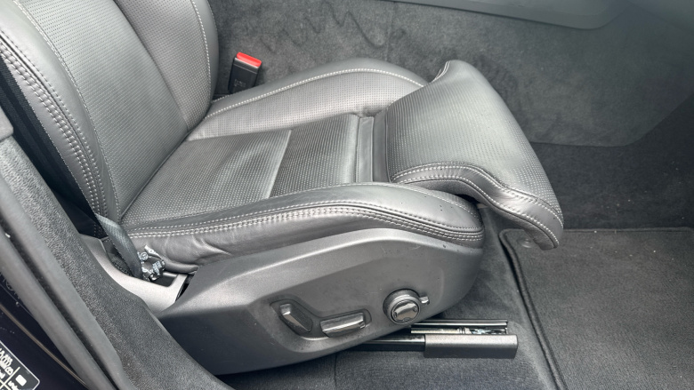 Volvo XC60 2.0 B5P Ultra Black Edition 5dr AWD Geartronic Petrol Estate